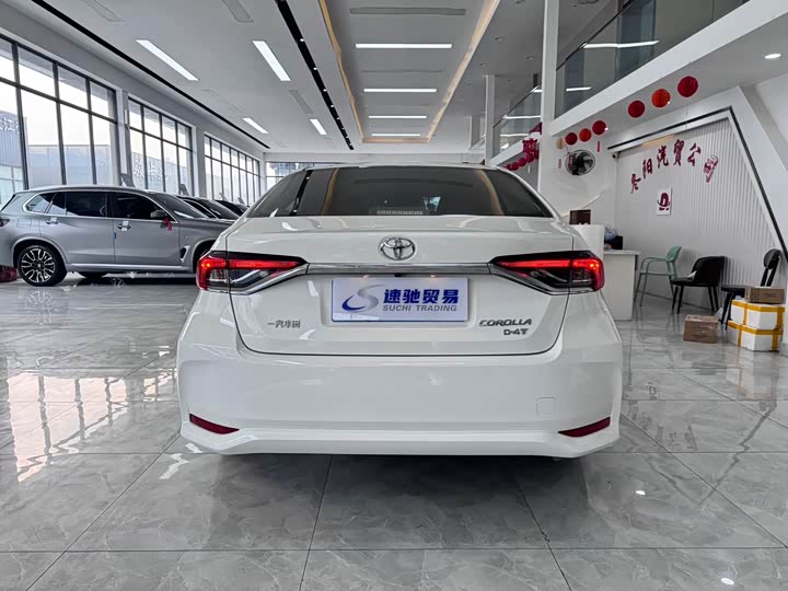 Фото 4 - Toyota Corolla