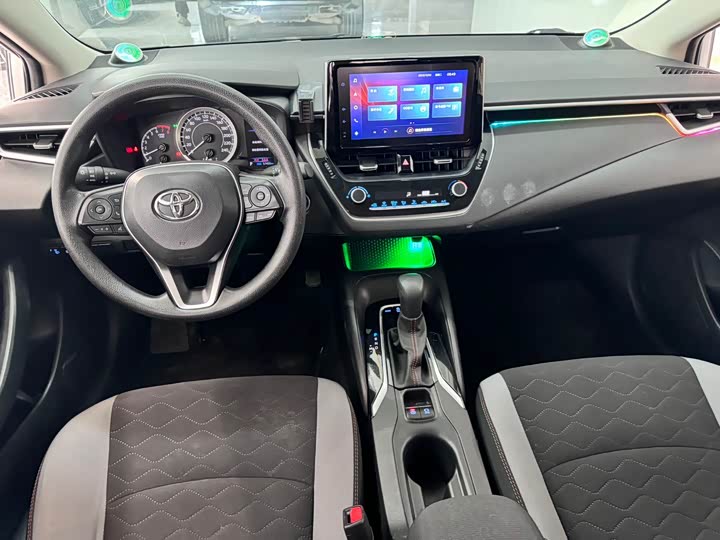 Фото 6 - Toyota Corolla