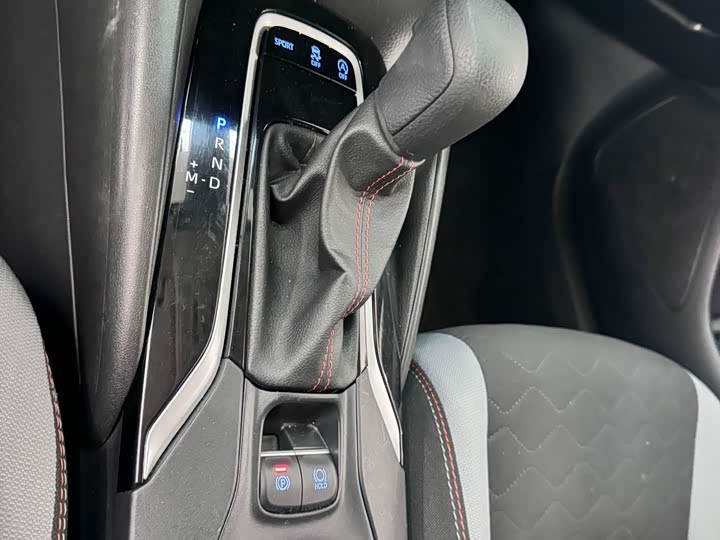 Фото 9 - Toyota Corolla