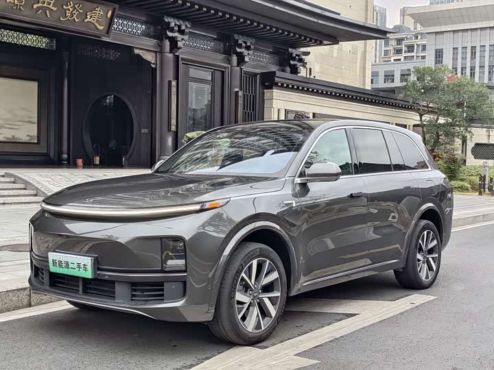 Фото 1 - LiXiang L8