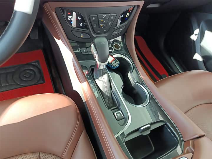 Фото 14 - Buick Envision Plus