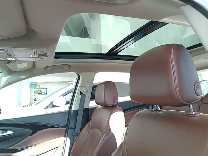 Фото 18 - Buick Envision Plus