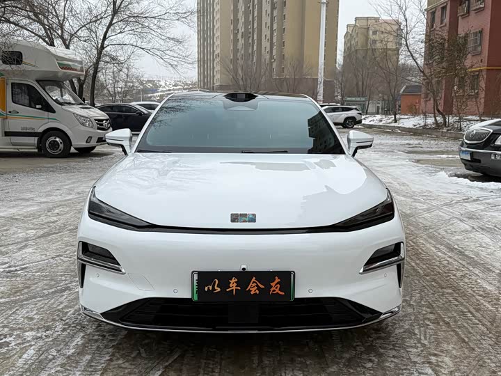 Фото 2 - Geely Galaxy Starshine 8 EM-i