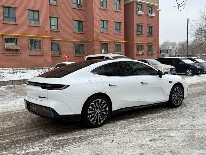 Фото 6 - Geely Galaxy Starshine 8 EM-i