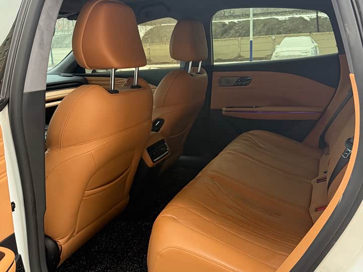 Фото 7 - Geely Galaxy Starshine 8 EM-i