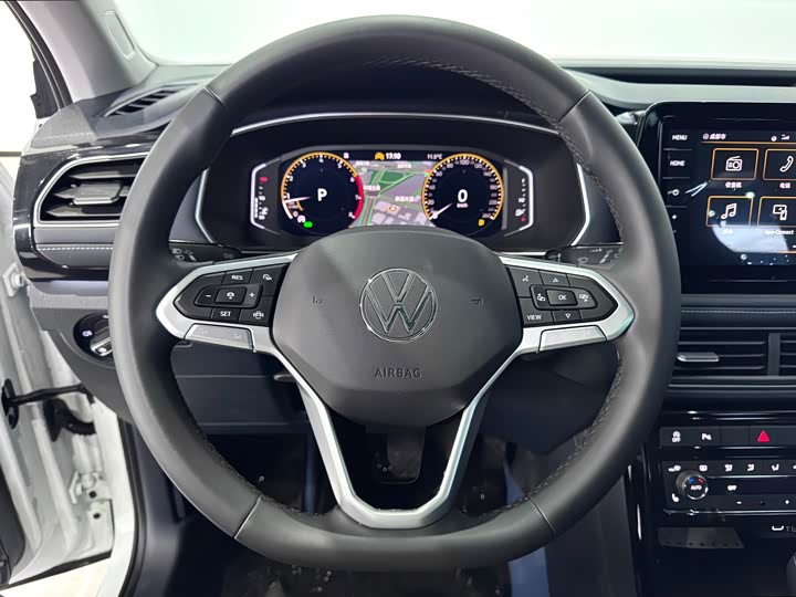 Фото 17 - Volkswagen Tharu