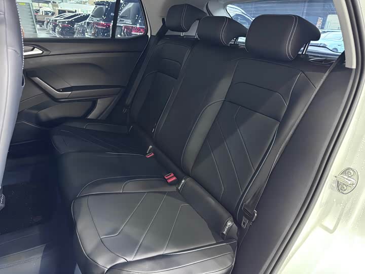 Фото 23 - Volkswagen Tharu