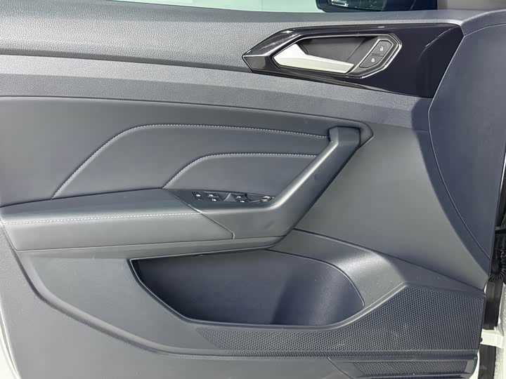 Фото 31 - Volkswagen Tharu