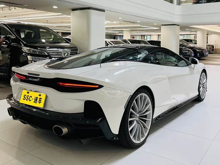 Фото 4 - McLaren GT