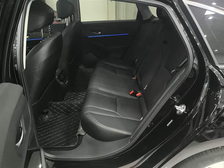 Фото 17 - Honda Accord