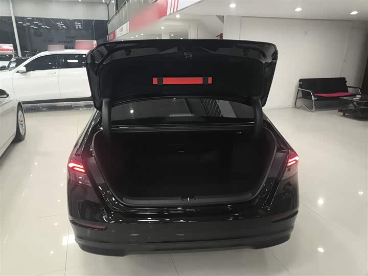 Фото 19 - Honda Accord