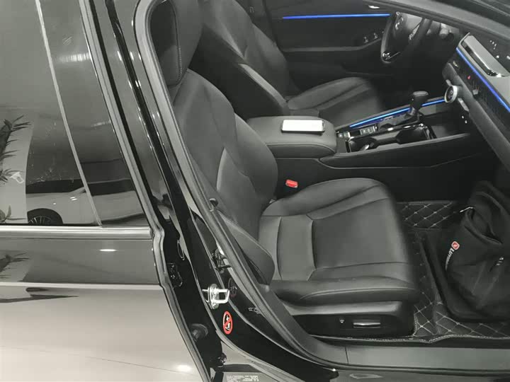 Фото 25 - Honda Accord