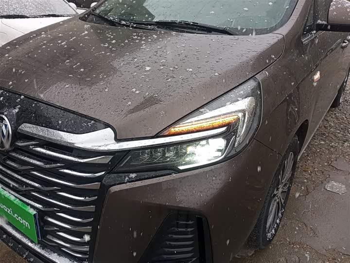 Фото 24 - Buick GL8 ES