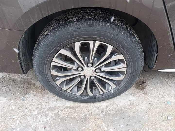 Фото 26 - Buick GL8 ES