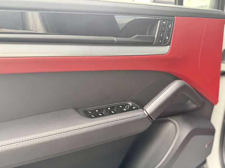 Фото 12 - Porsche Cayenne