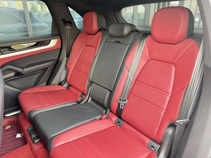 Фото 13 - Porsche Cayenne