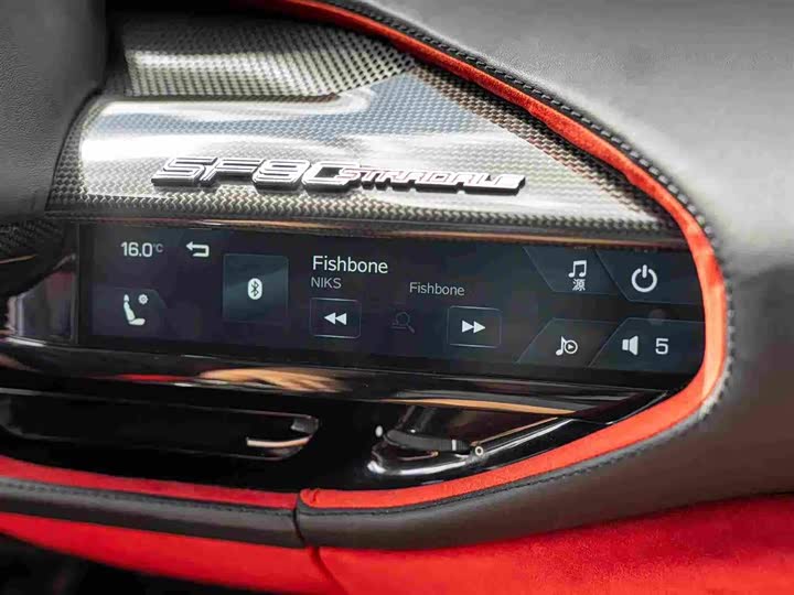 Фото 13 - Ferrari SF90