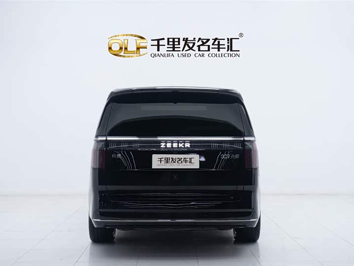 Фото 5 - Zeekr 009