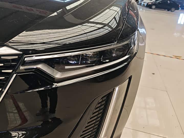 Фото 5 - Cadillac XT6