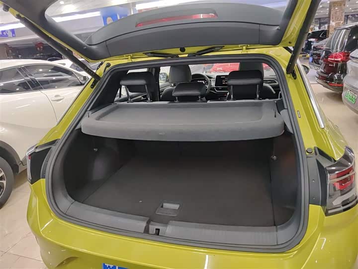 Фото 19 - Volkswagen T-Roc