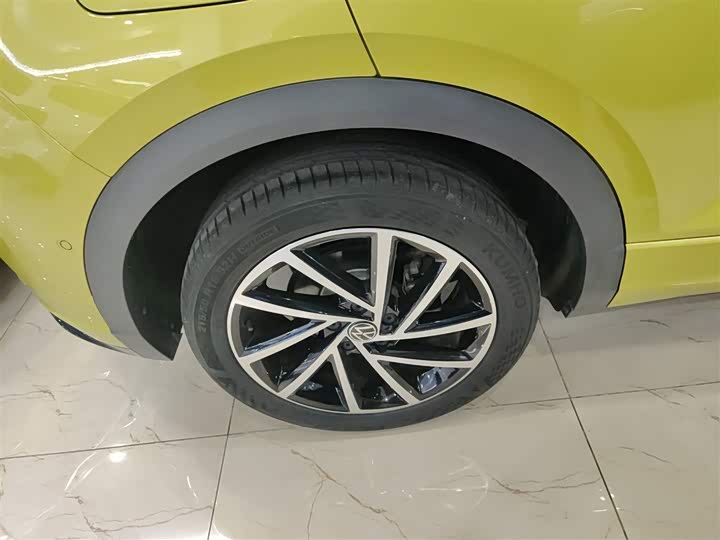 Фото 26 - Volkswagen T-Roc