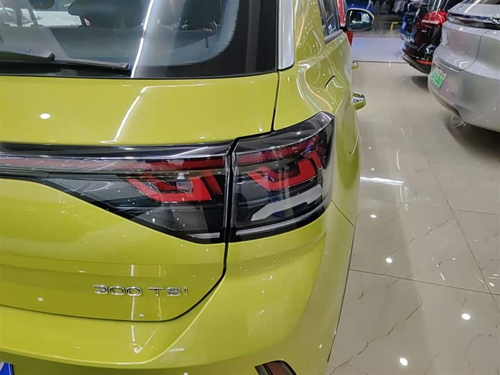 Фото 8 - Volkswagen T-Roc