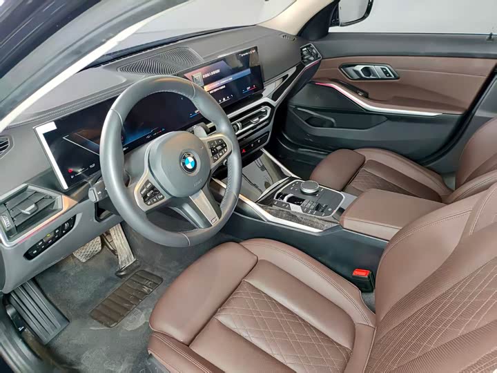 Фото 10 - BMW 3 Series