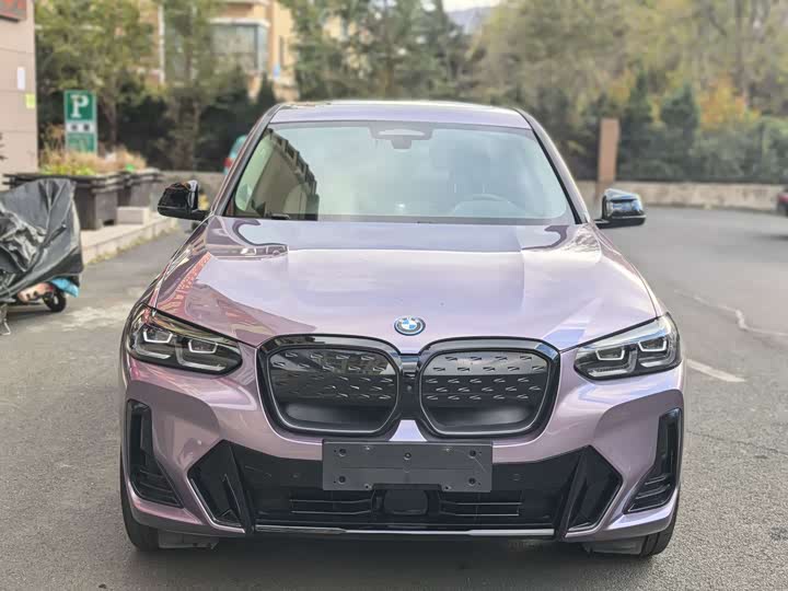Фото 2 - BMW iX3