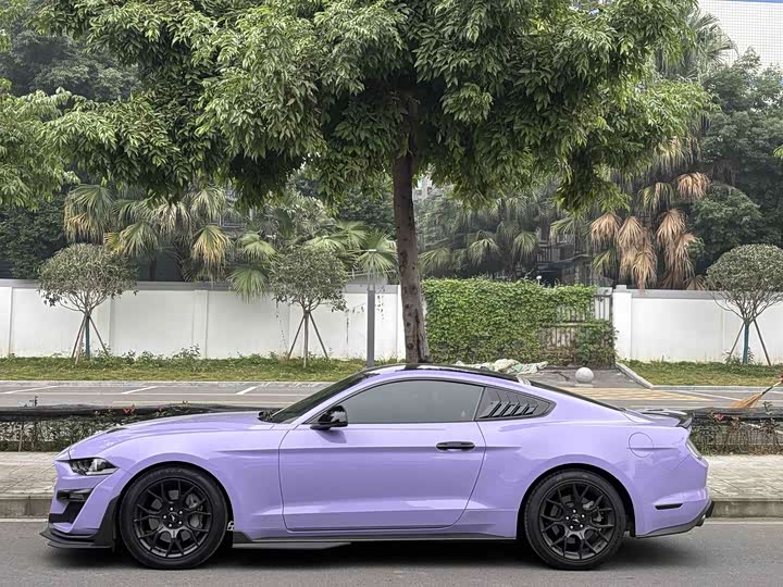 Фото 3 - Ford Mustang