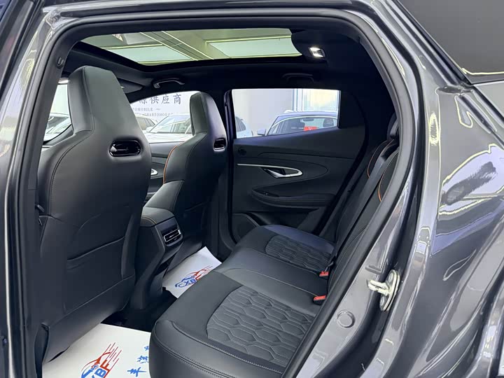 Фото 7 - Changan UNI-T