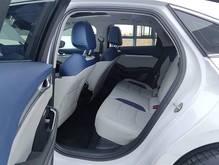 Фото 11 - Geely Preface