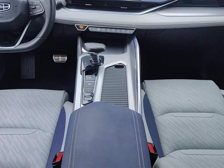 Фото 16 - Geely Preface