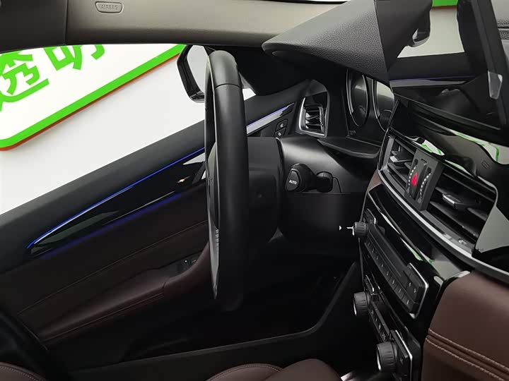 Фото 22 - BMW X2