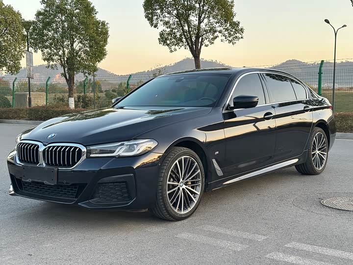 Фото 1 - BMW 5 Series