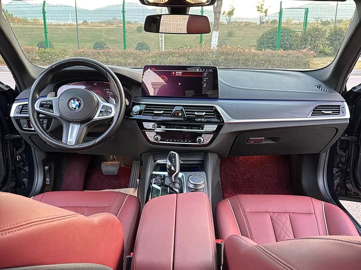 Фото 12 - BMW 5 Series