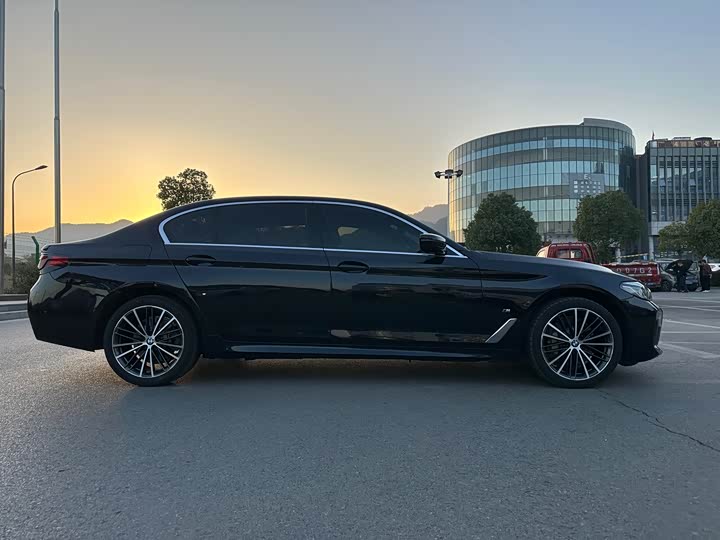 Фото 4 - BMW 5 Series