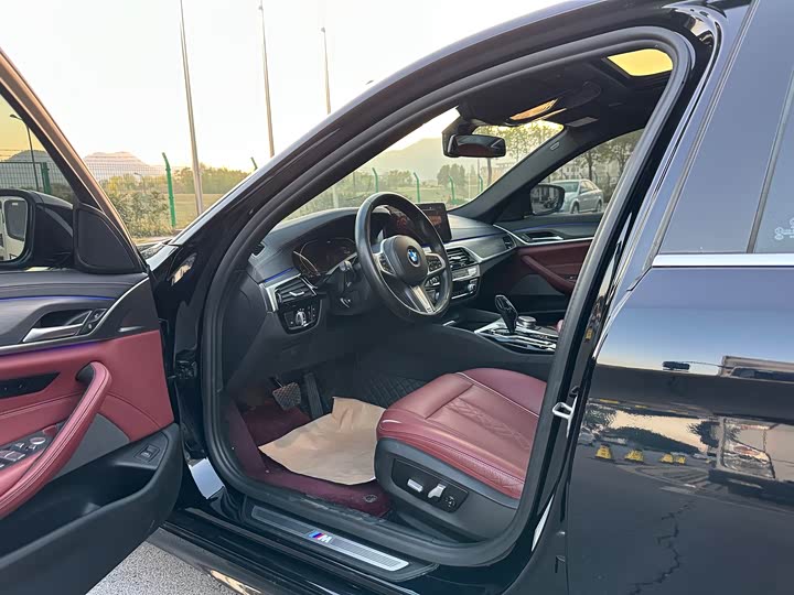 Фото 6 - BMW 5 Series