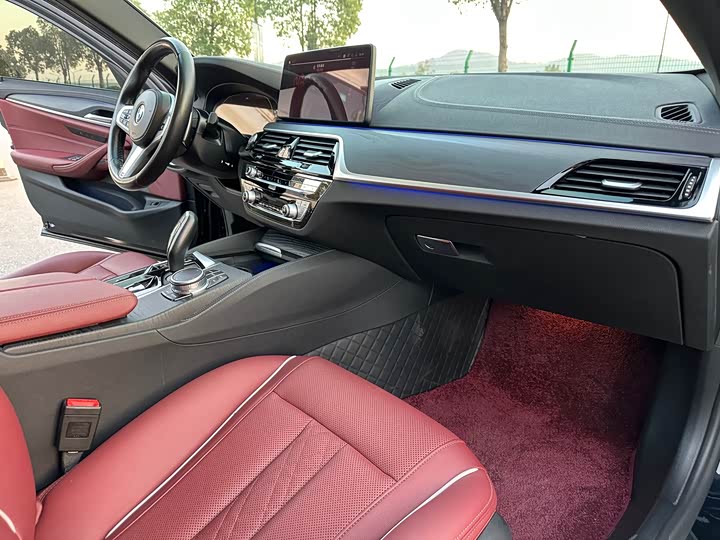 Фото 9 - BMW 5 Series