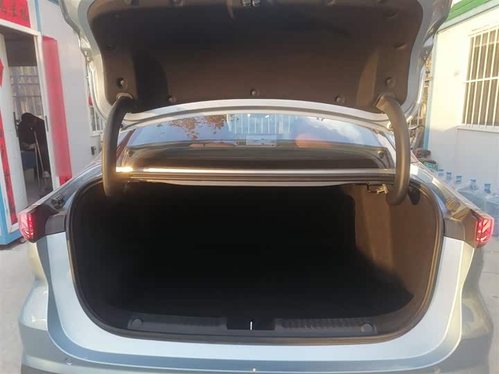 Фото 19 - Geely Galaxy L6