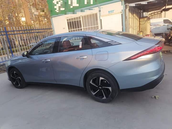 Фото 5 - Geely Galaxy L6