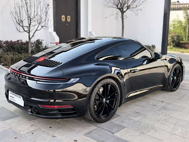 Фото 4 - Porsche 911