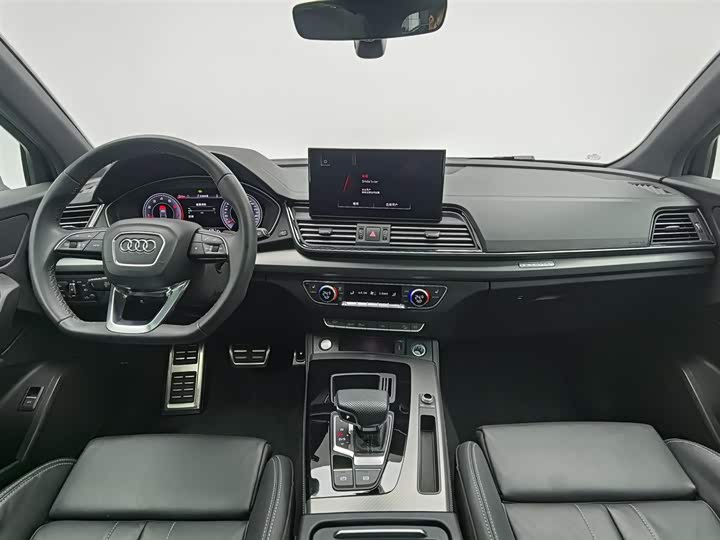 Фото 5 - Audi Q5L