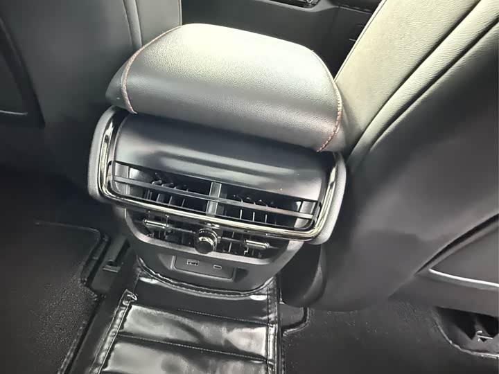 Фото 11 - Ford Mondeo