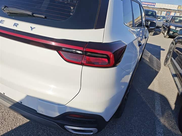 Фото 8 - Chery Tiggo 8