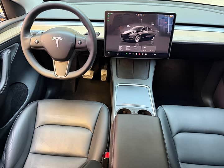 Фото 10 - Tesla Model Y