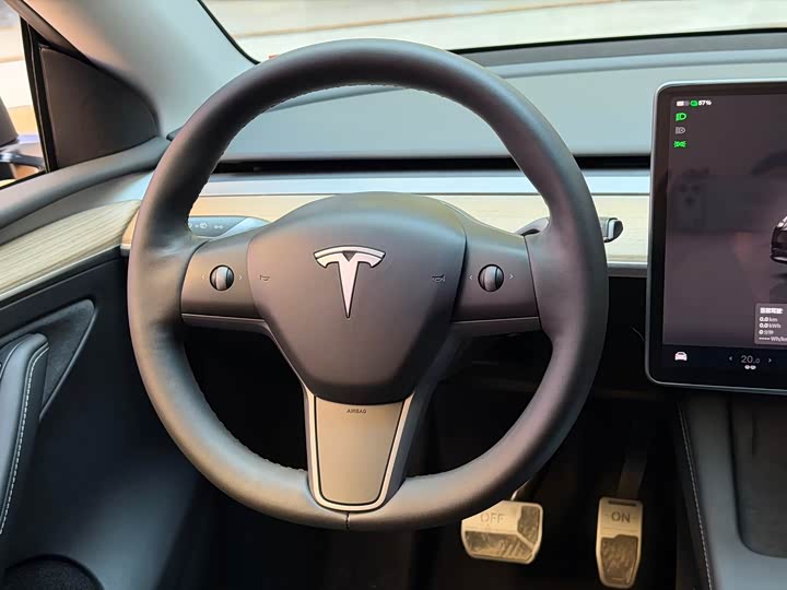 Фото 11 - Tesla Model Y