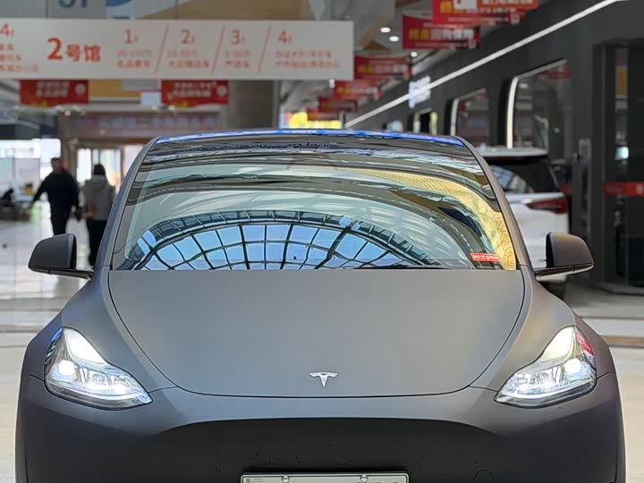 Фото 3 - Tesla Model Y