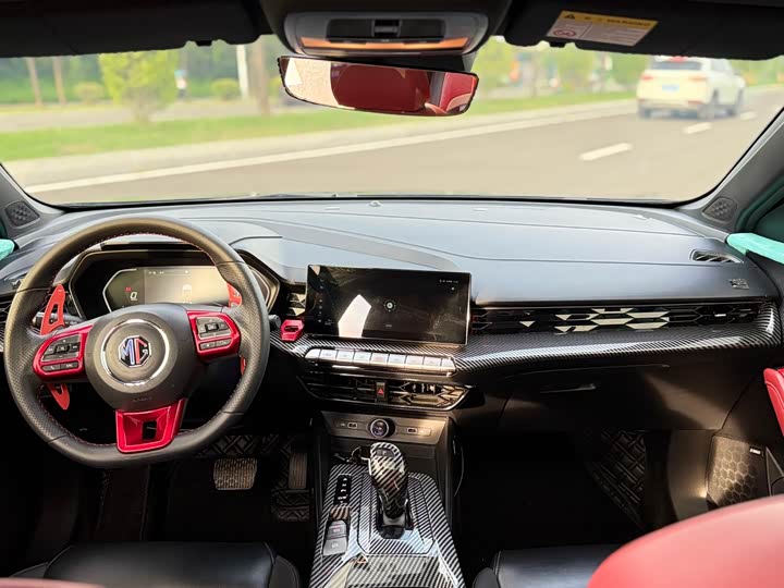 Фото 10 - MG Motor 5