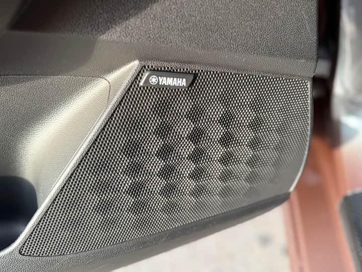 Фото 11 - MG Motor 5