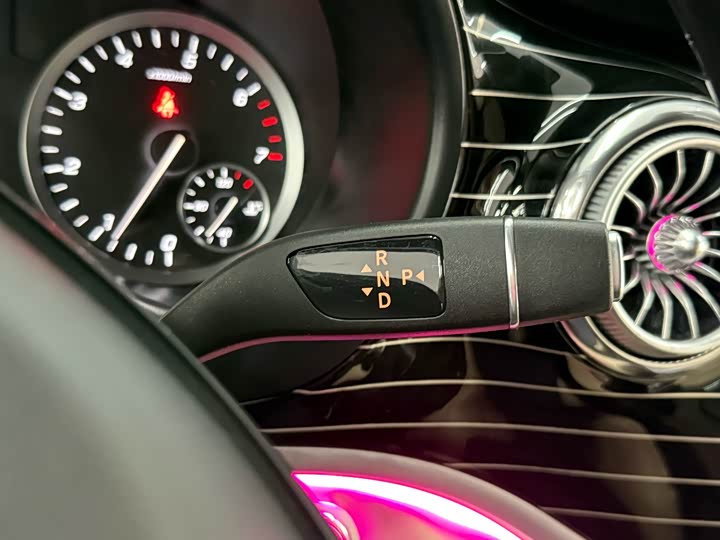 Фото 8 - Mercedes-Benz Vito